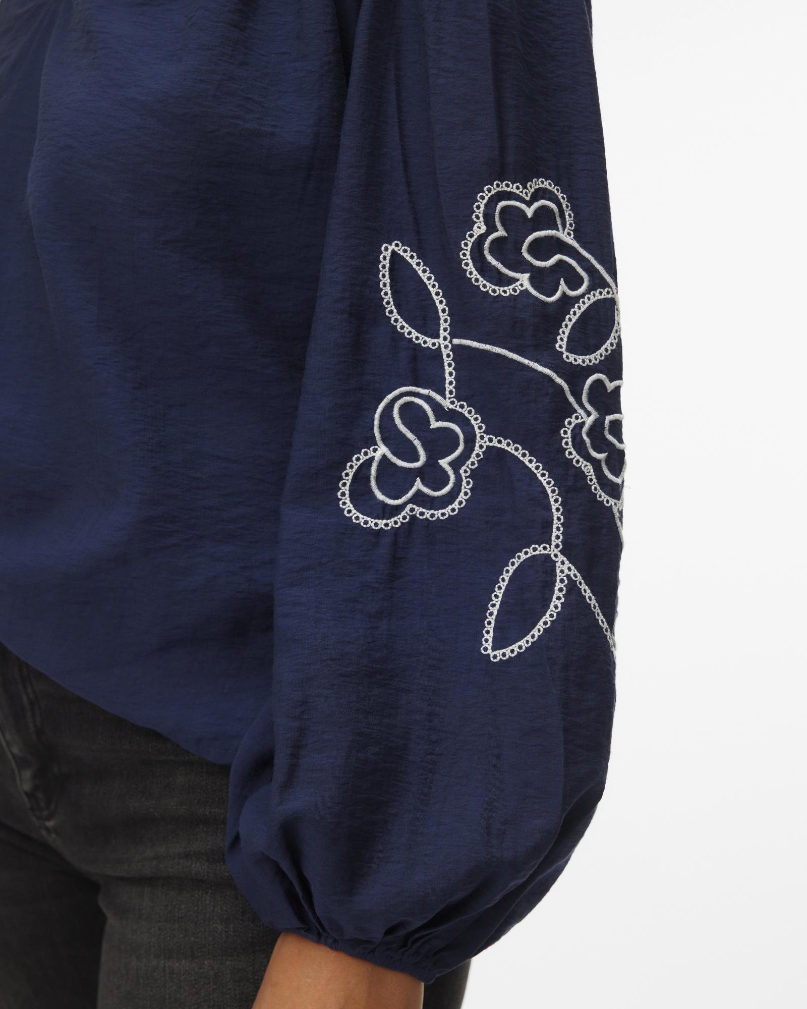 VMANYA EMBROIDERED TOP
